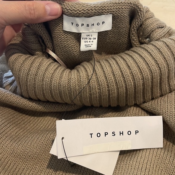 TopShop Women’s Turtleneck Sweater Size 4-6 - Picture 4 of 4